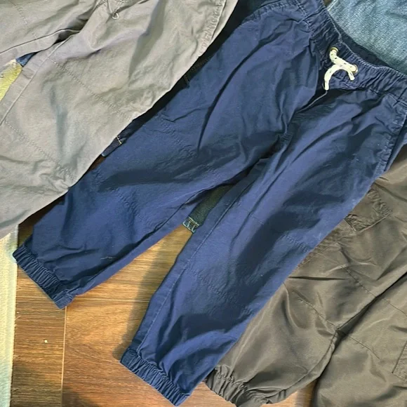 Lot of 3T pants. - Picture 2 of 9